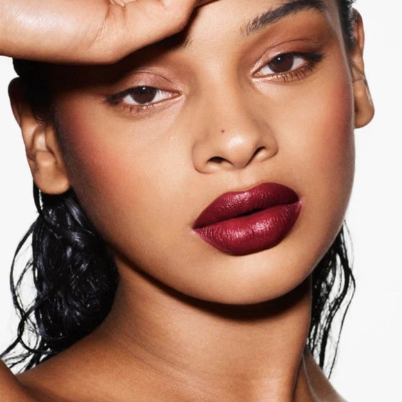 Fenty Beauty Hauliday Shine Bright Edition - Picture 7 of 12